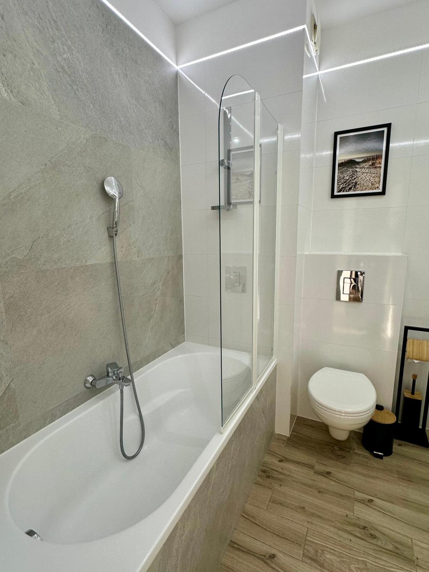 Apartment Planeta - 12 *